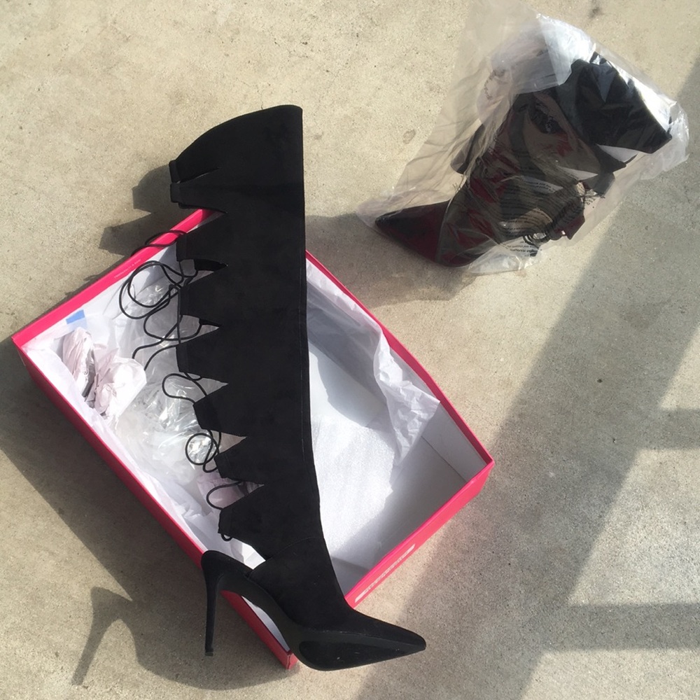 💗🖤SHOEDAZZLE lace up heels🖤💗